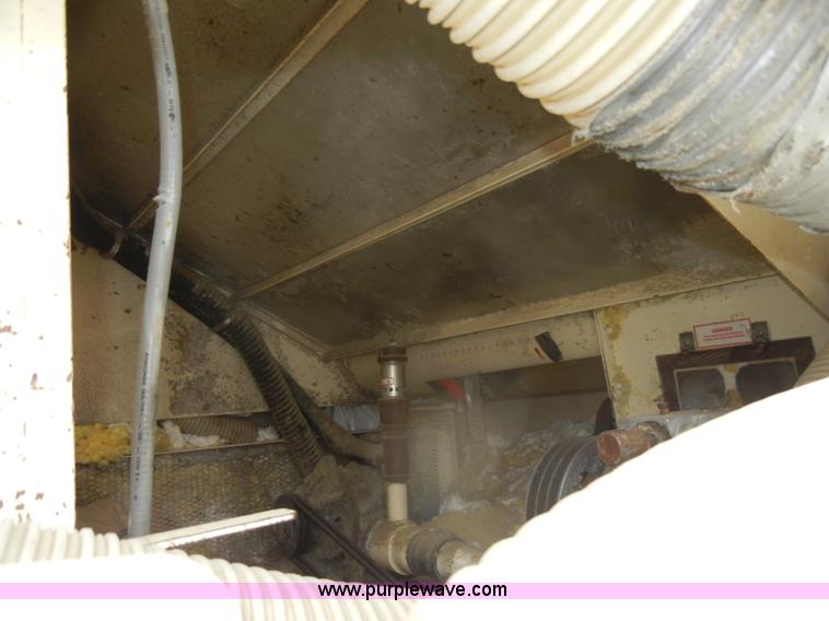 image for item C4265 1996 Chevrolet Kodiak insulation truck