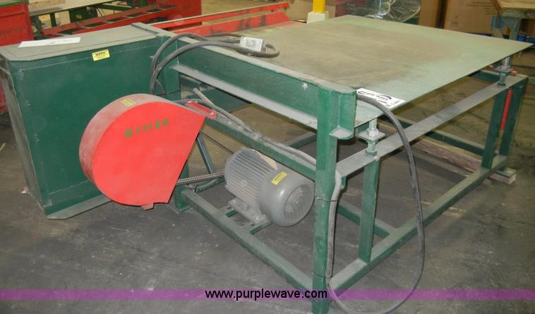 image for item C4271 Rippit pallet dismantler unit