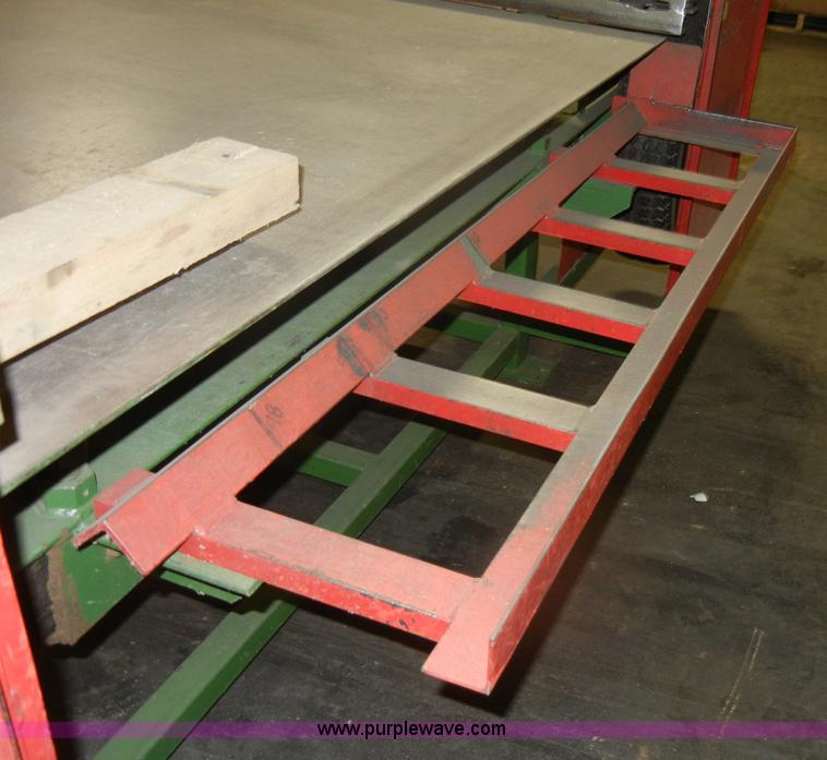 image for item C4275 Rippit pallet dismantler unit
