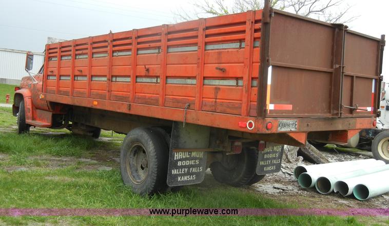 image for item C4284 1974 Chevrolet Custom C60 grain truck