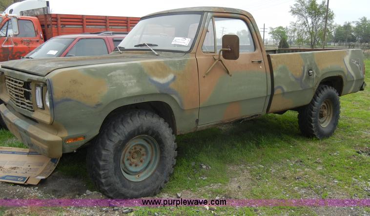image for item C4286 1976 Dodge M880 pickup truck