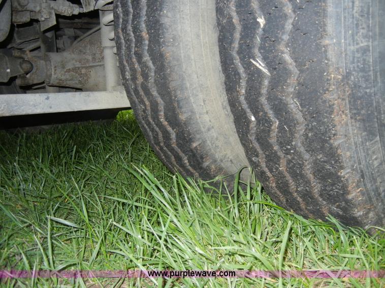 image for item C4291 1993 Chevrolet Fleetwood Bounder RV camper