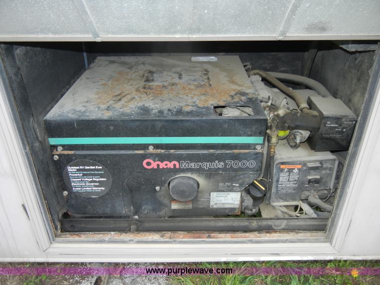 image for item C4291 1993 Chevrolet Fleetwood Bounder RV camper