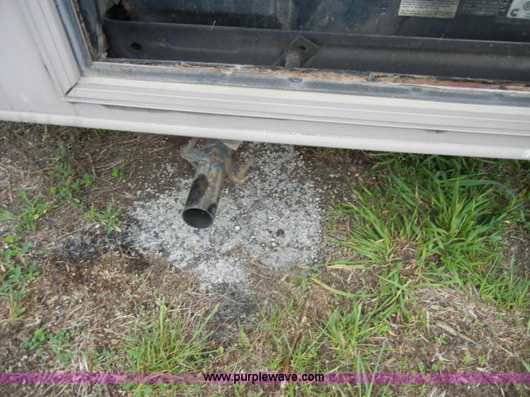 image for item C4291 1993 Chevrolet Fleetwood Bounder RV camper