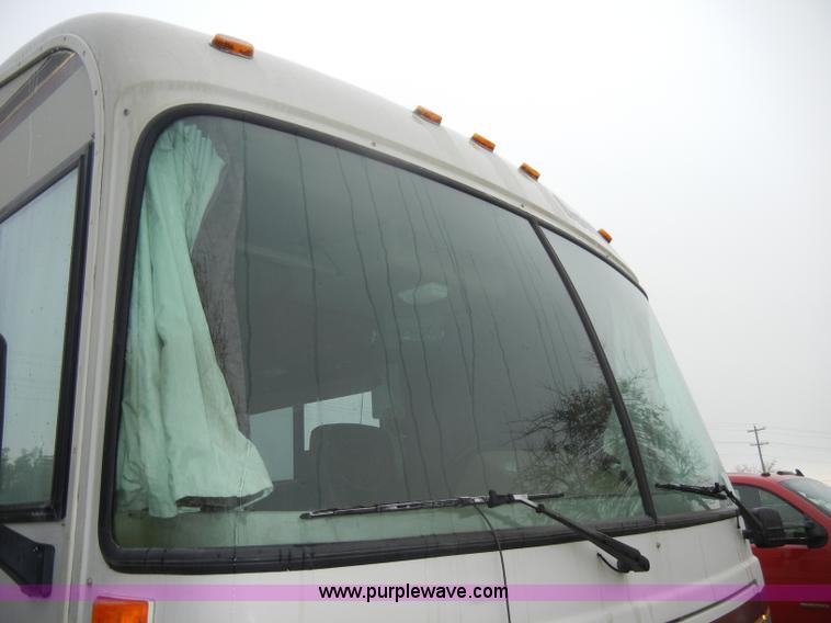 image for item C4291 1993 Chevrolet Fleetwood Bounder RV camper