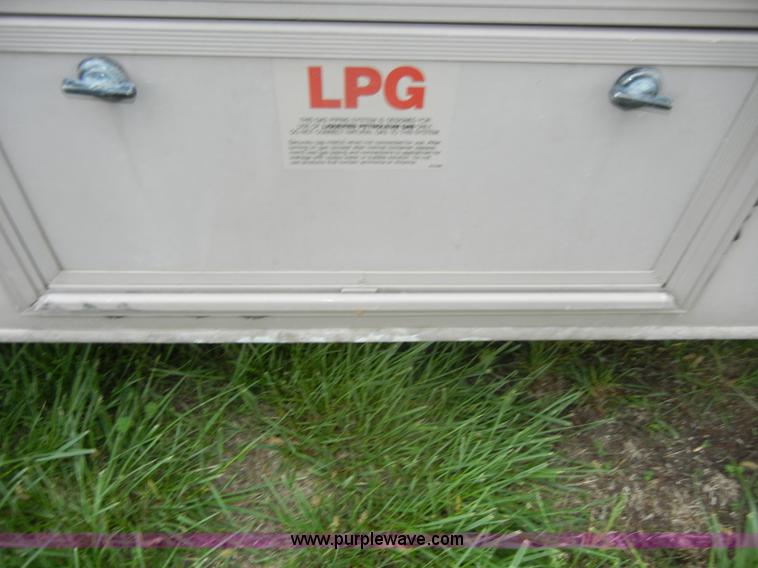 image for item C4291 1993 Chevrolet Fleetwood Bounder RV camper