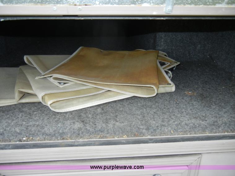 image for item C4291 1993 Chevrolet Fleetwood Bounder RV camper