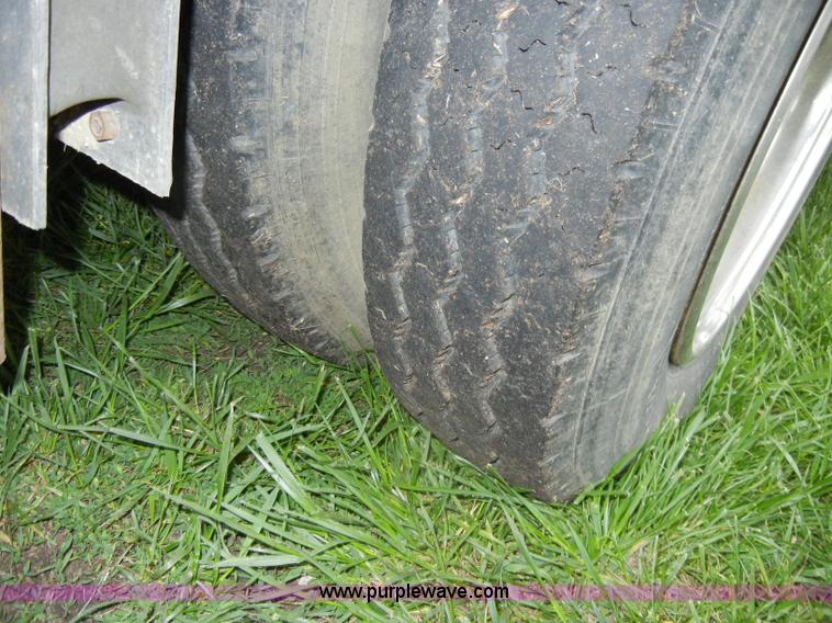 image for item C4291 1993 Chevrolet Fleetwood Bounder RV camper