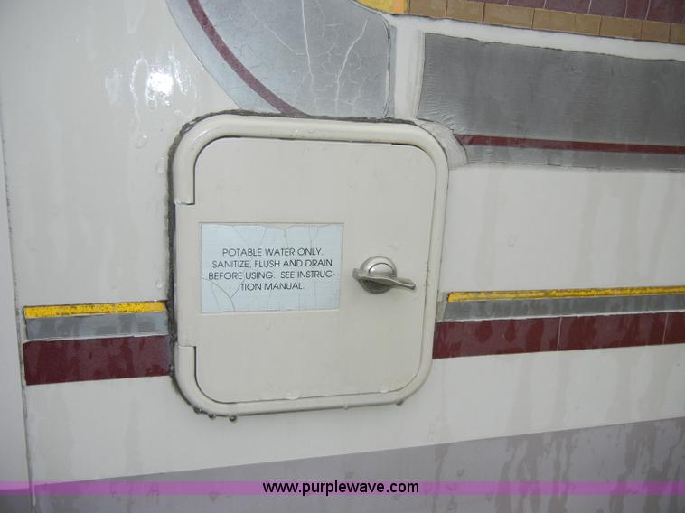 image for item C4291 1993 Chevrolet Fleetwood Bounder RV camper