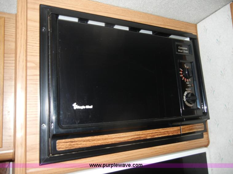 image for item C4291 1993 Chevrolet Fleetwood Bounder RV camper