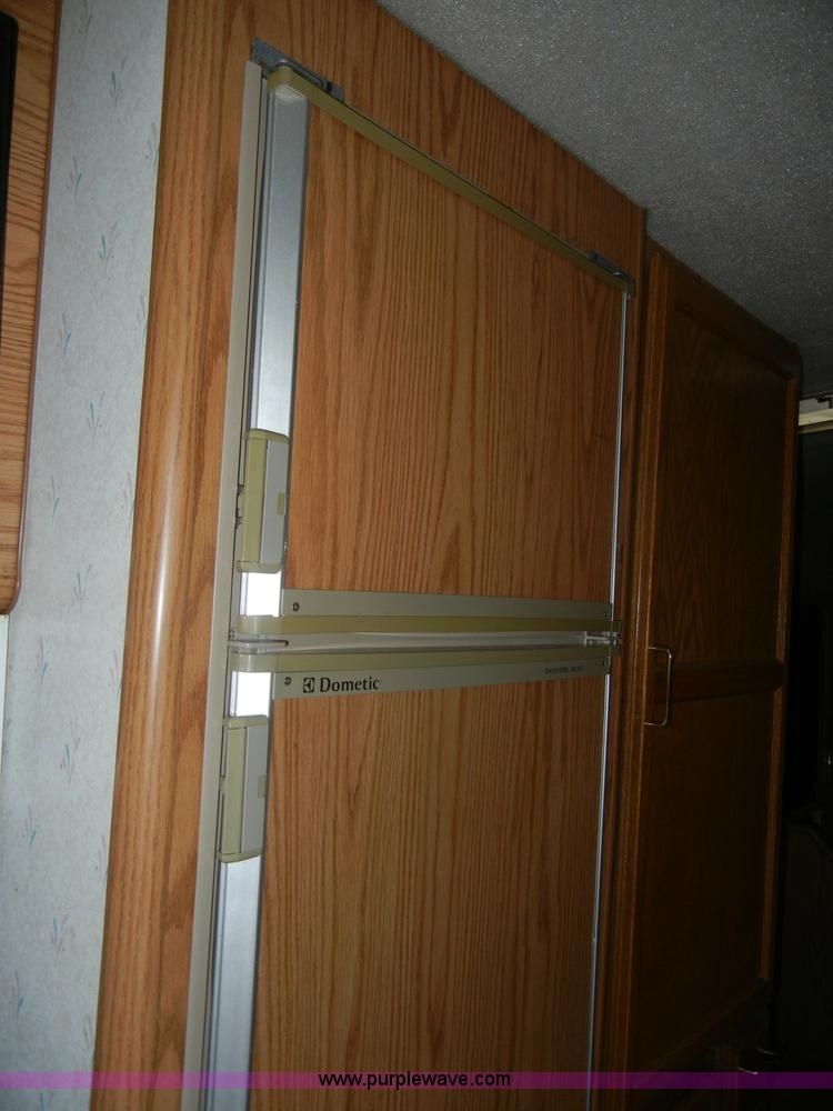 image for item C4291 1993 Chevrolet Fleetwood Bounder RV camper