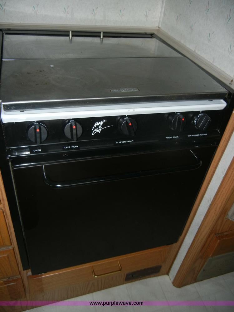 image for item C4291 1993 Chevrolet Fleetwood Bounder RV camper