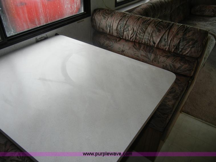 image for item C4291 1993 Chevrolet Fleetwood Bounder RV camper