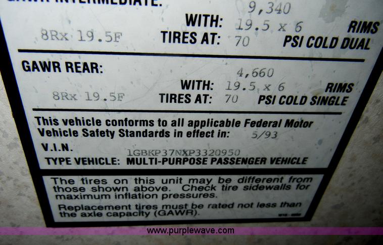 image for item C4291 1993 Chevrolet Fleetwood Bounder RV camper