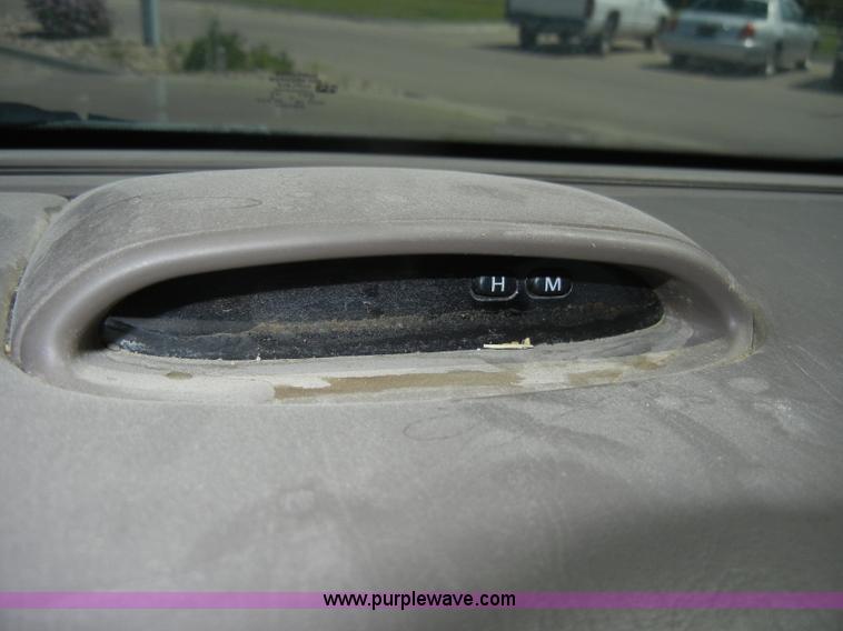 image for item C4322 1997 Lincoln Town Car Executive
