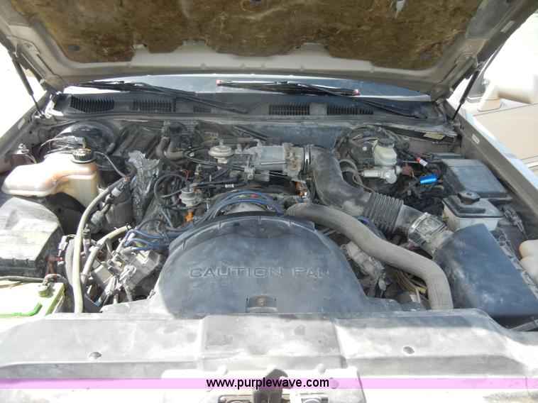 image for item C4322 1997 Lincoln Town Car Executive
