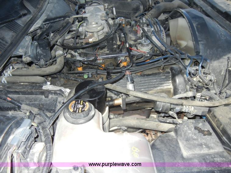 image for item C4322 1997 Lincoln Town Car Executive