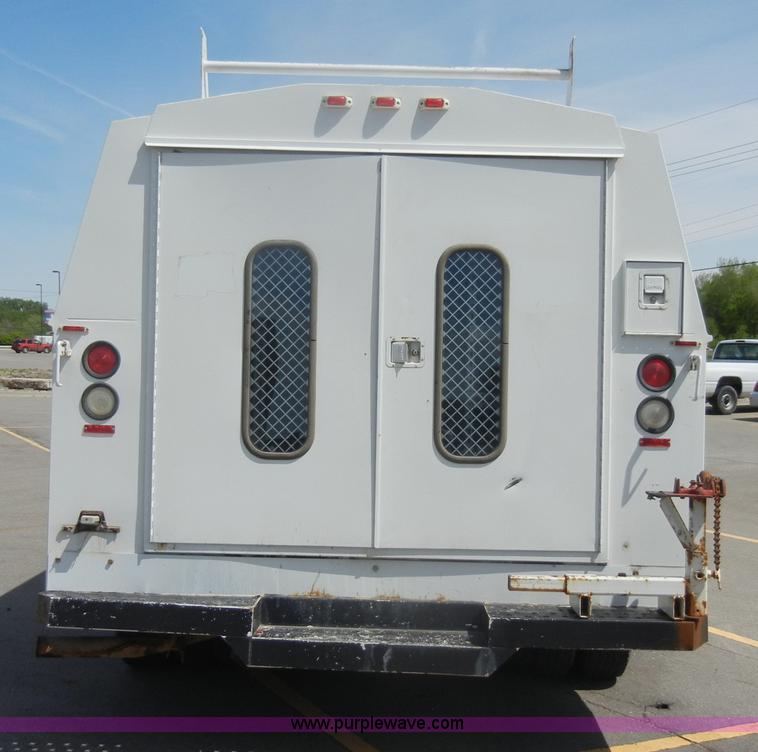image for item C4323 2001 GMC G3500 utility van