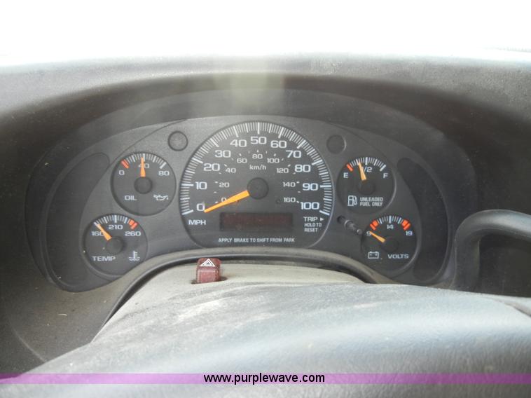 image for item C4323 2001 GMC G3500 utility van