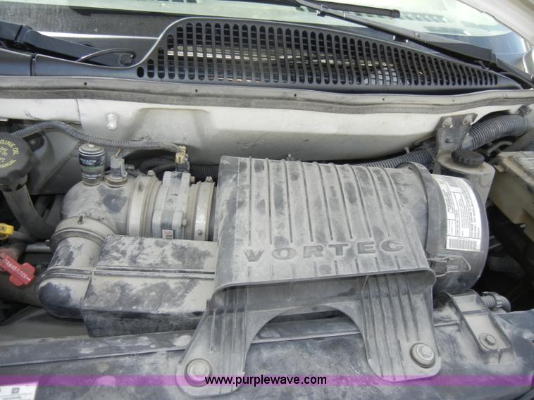 image for item C4323 2001 GMC G3500 utility van