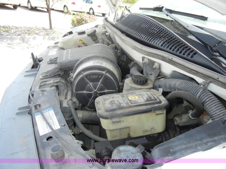 image for item C4323 2001 GMC G3500 utility van