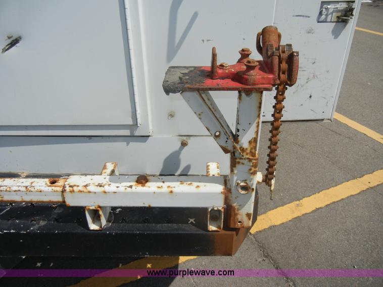 image for item C4323 2001 GMC G3500 utility van