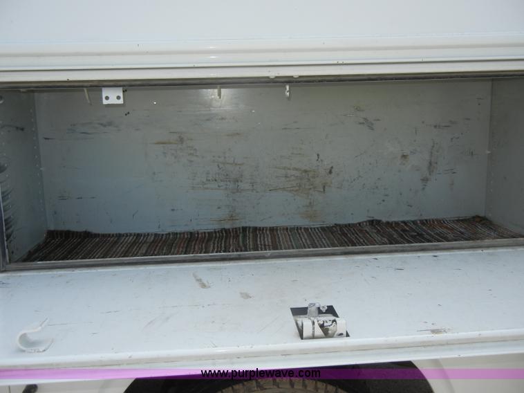 image for item C4323 2001 GMC G3500 utility van