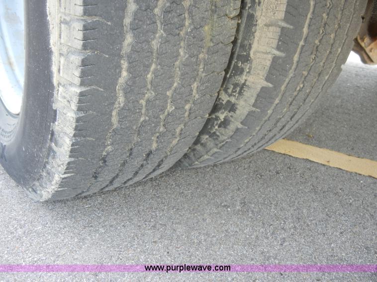 image for item C4323 2001 GMC G3500 utility van