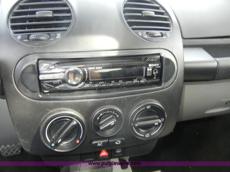 image for item C4324 2000 Volkswagen New Beetle TDI