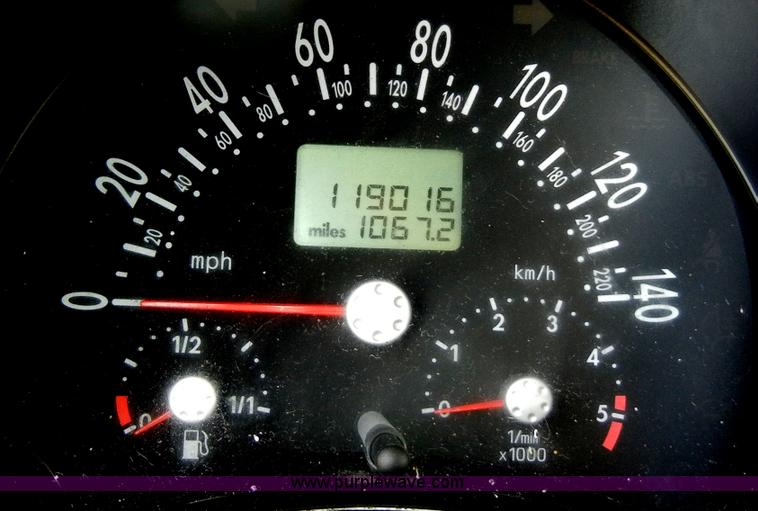 image for item C4324 2000 Volkswagen New Beetle TDI