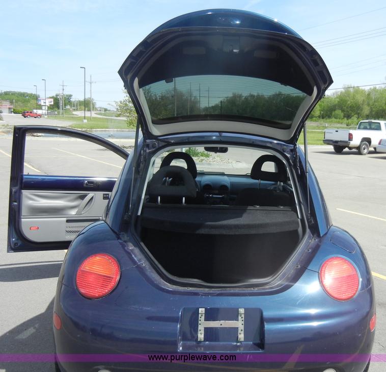 image for item C4324 2000 Volkswagen New Beetle TDI