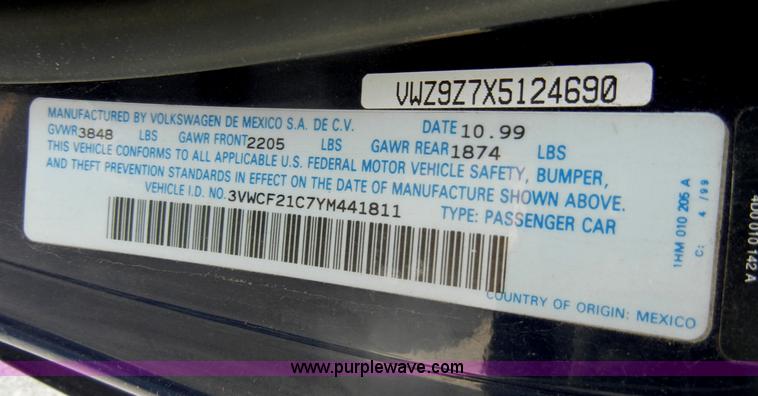 image for item C4324 2000 Volkswagen New Beetle TDI