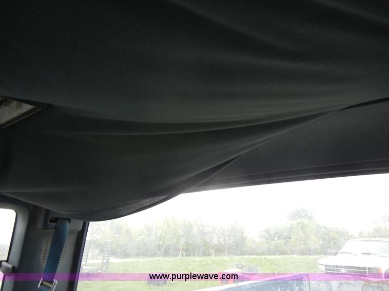 image for item C4457 1988 Chevrolet K2500 Cheyenne extended cab pickup truck