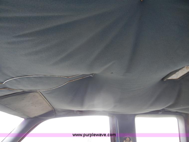 image for item C4457 1988 Chevrolet K2500 Cheyenne extended cab pickup truck