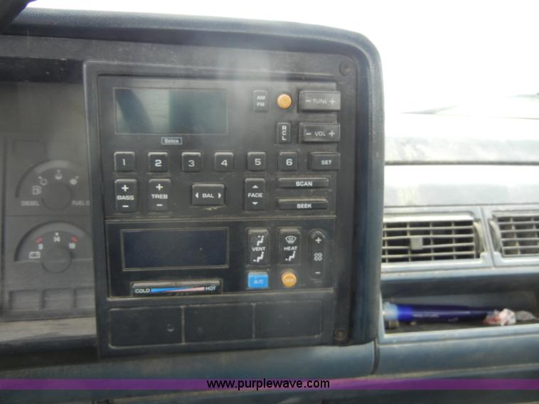 image for item C4457 1988 Chevrolet K2500 Cheyenne extended cab pickup truck