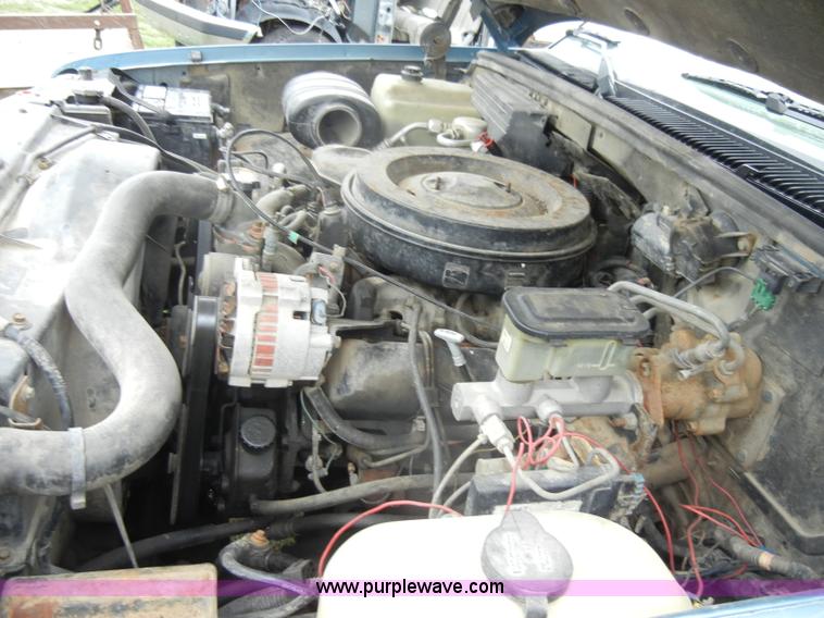 image for item C4457 1988 Chevrolet K2500 Cheyenne extended cab pickup truck