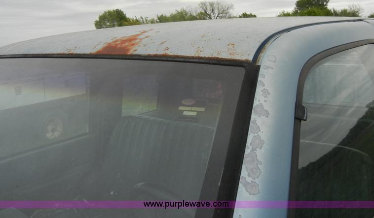 image for item C4457 1988 Chevrolet K2500 Cheyenne extended cab pickup truck