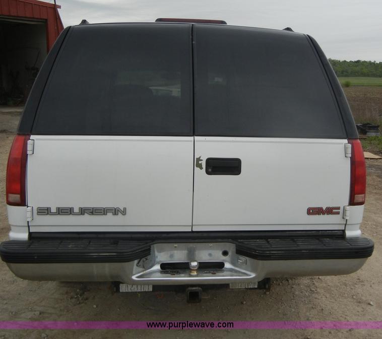 image for item C4459 1999 GMC Suburban 1500 SLE SUV