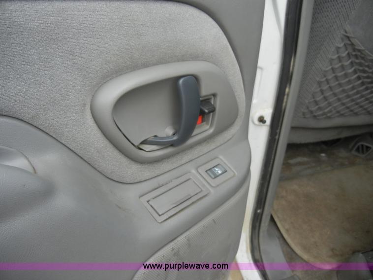 image for item C4459 1999 GMC Suburban 1500 SLE SUV