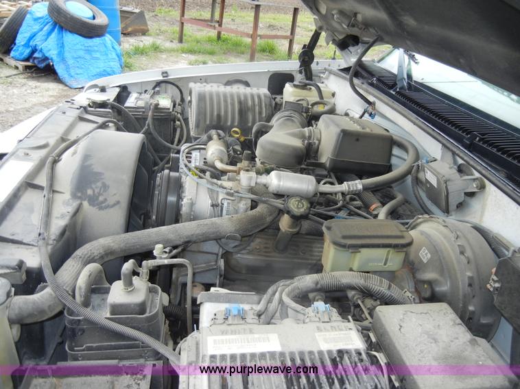 image for item C4459 1999 GMC Suburban 1500 SLE SUV