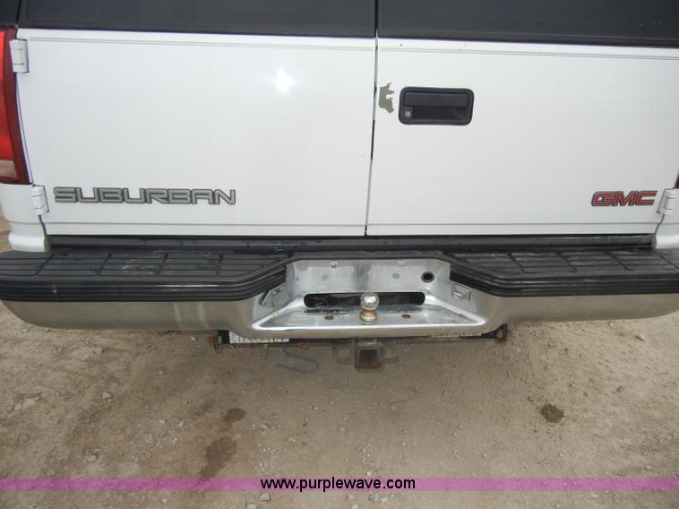 image for item C4459 1999 GMC Suburban 1500 SLE SUV