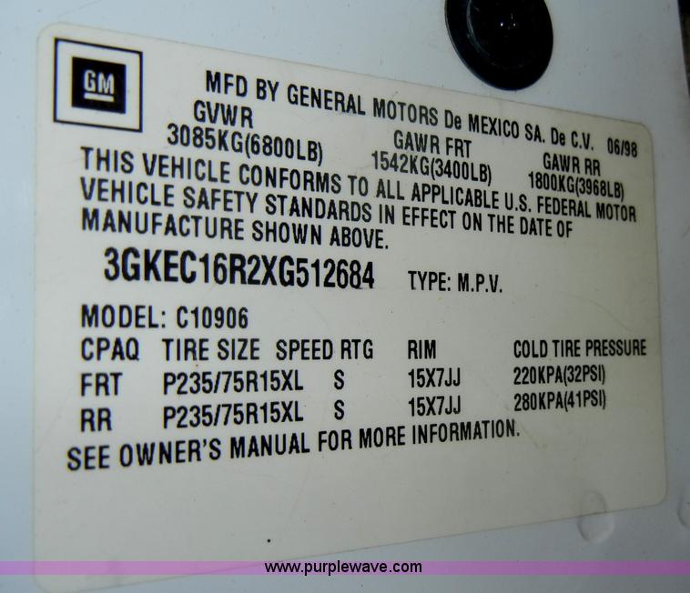 image for item C4459 1999 GMC Suburban 1500 SLE SUV