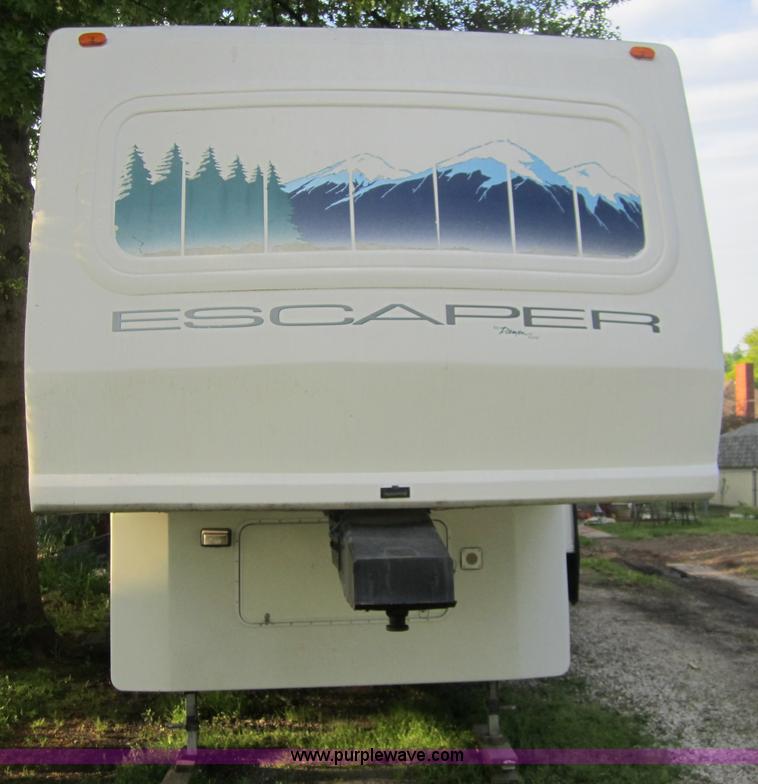 image for item C5387 1995 Damon Escaper 30' fifth wheel camper