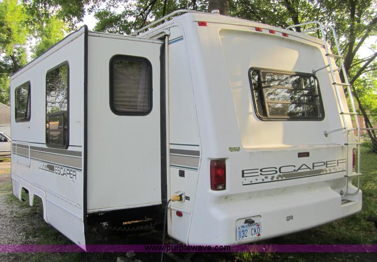 image for item C5387 1995 Damon Escaper 30' fifth wheel camper