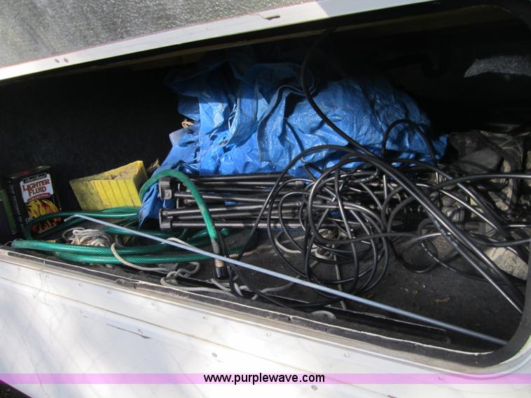 image for item C5387 1995 Damon Escaper 30' fifth wheel camper