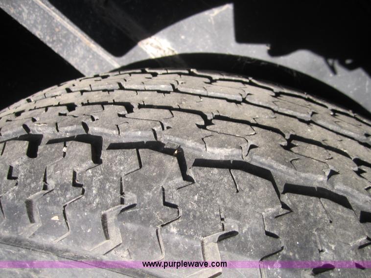 image for item C5387 1995 Damon Escaper 30' fifth wheel camper