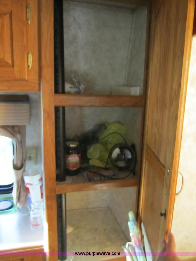 image for item C5387 1995 Damon Escaper 30' fifth wheel camper