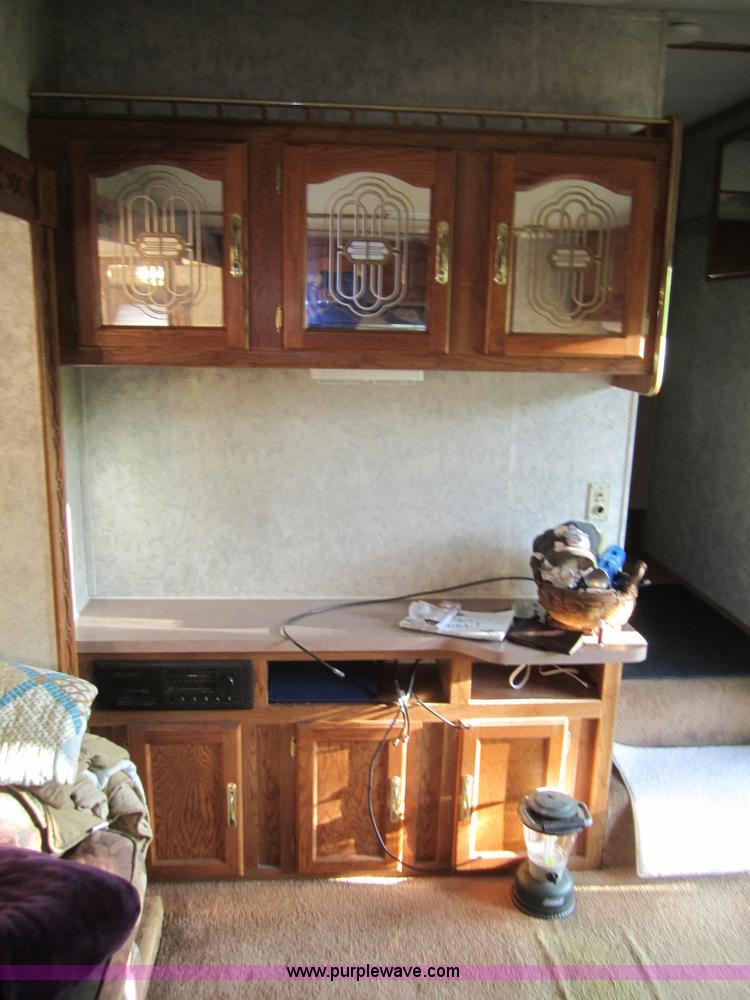 image for item C5387 1995 Damon Escaper 30' fifth wheel camper