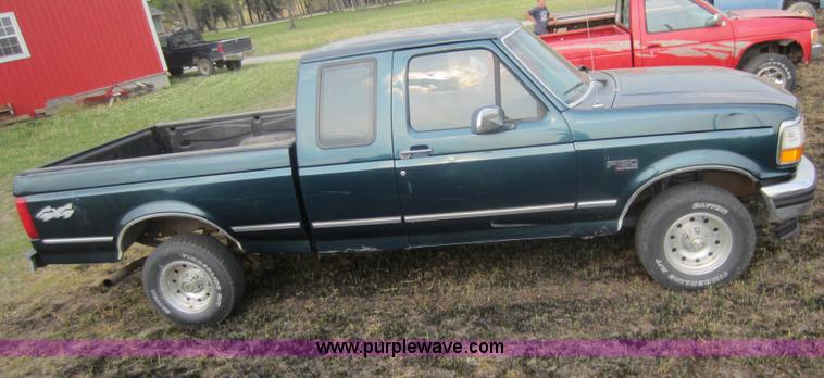 image for item C5422 1995 Ford F150 XLT SuperCab pickup truck