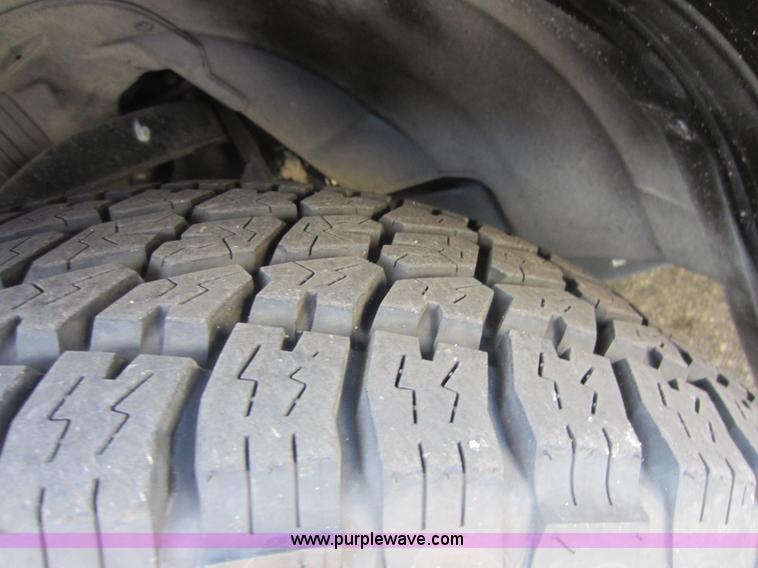 image for item C5434 2006 Nissan Armada SUV